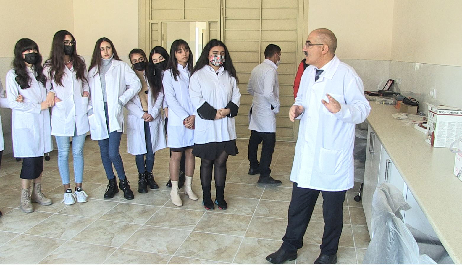 Students from Nakhchivan State University Visit the Artificial Insemination Center.